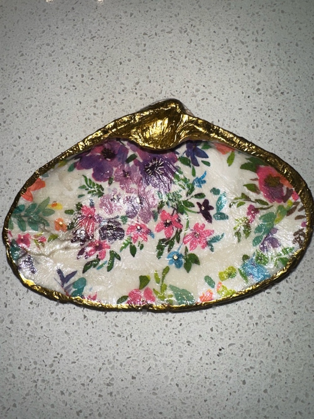 Large decoupage shell - Picture 2 of 7